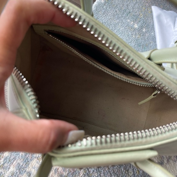 Authentic GIVENCHY Antigona Mini Shoulder Handbag - Picture 4 of 10